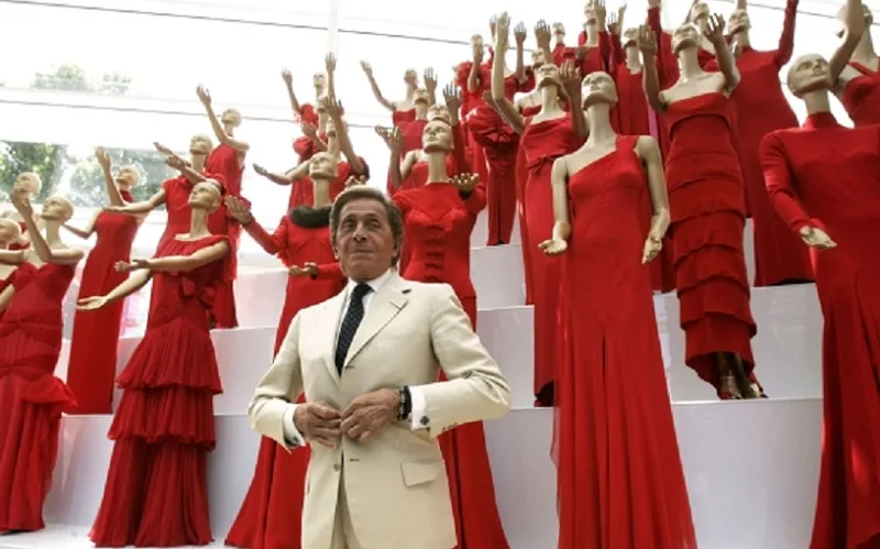 Estilista Valentino morreu hoje em Roma aos 93 anos