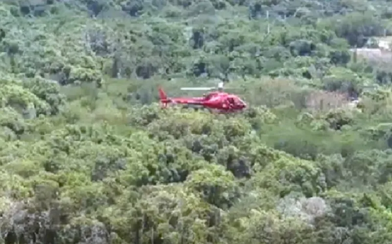 Queda de helicóptero provoca a morte de três pessoas