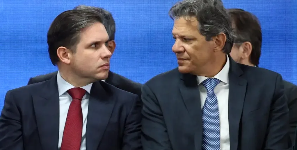 Hugo Motta, presidente da Câmara, e o ministro da Fazenda, Fernando Haddad, no lançamento da plataforma digital da reforma tributária/Valter Campanato/Agência Brasil