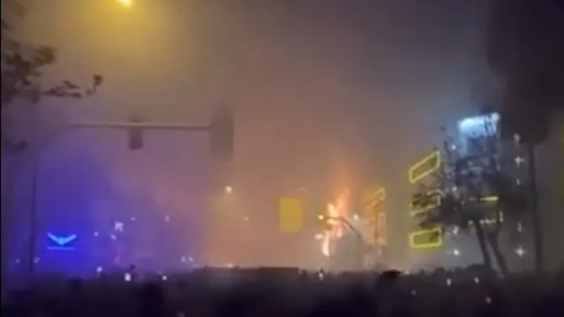 Trump anuncia tarifas contra o países que negociam com o Irã