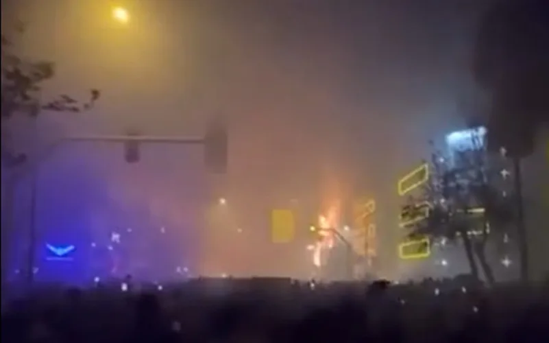 Trump anuncia tarifas contra o países que negociam com o Irã