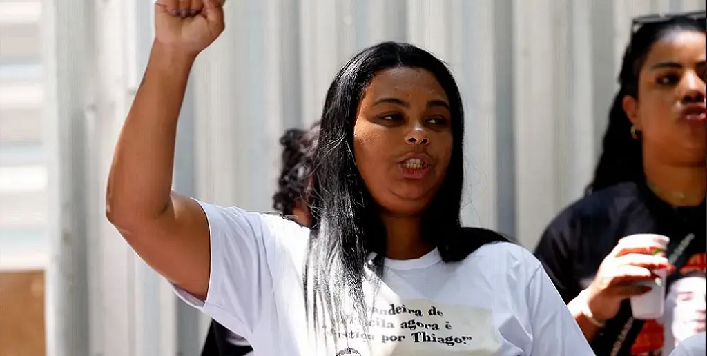 Priscila Menezes, mãe de Thiago, busca justiça pelo assassinato do filho aos 13 anos numa ação policial na Cidade de Deus/Tânia Rêgo/Agência Brasil