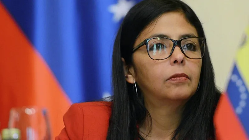 Venezuela será governada por suas autoridades, diz presidente