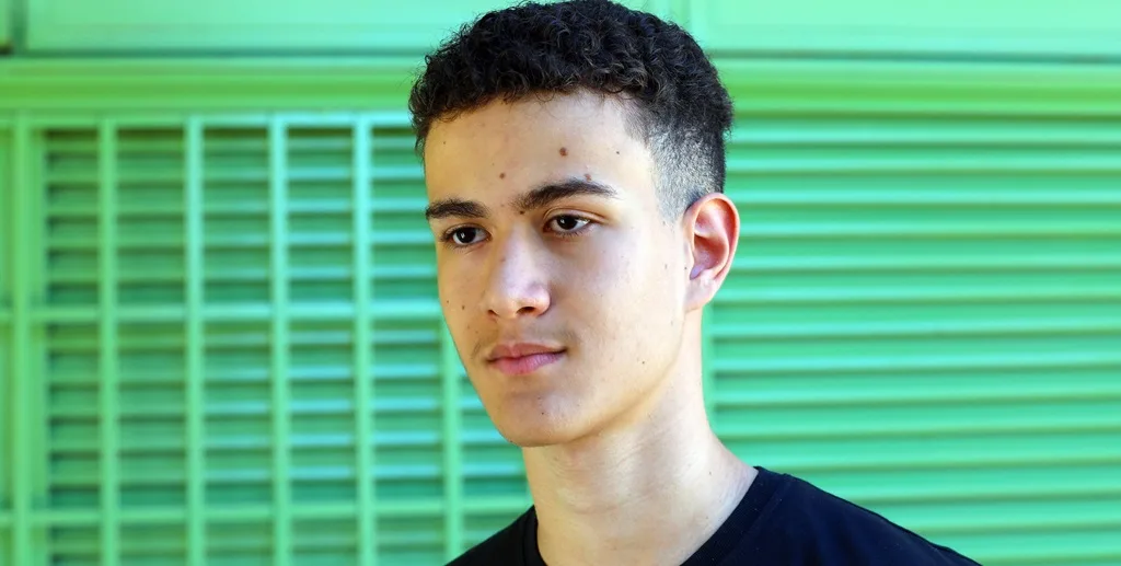 João Pedro Rodrigues conheceu mais sobre a trajetória de Athos Bulcão no projeto Sou de Brasília, mas não conhecia, com a participação de 30 escolas/Joel Rodrigues/Agência Brasília