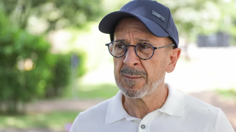 Osvaldo Farneze gostou da notícia de que o trecho de ligação da Quarta Avenida do Sudoeste com a Epig vai ser pavimentada/Matheus Borges/Agência Brasília