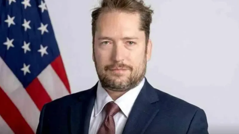 Brasil revogou visto de assessor do presidente Trump