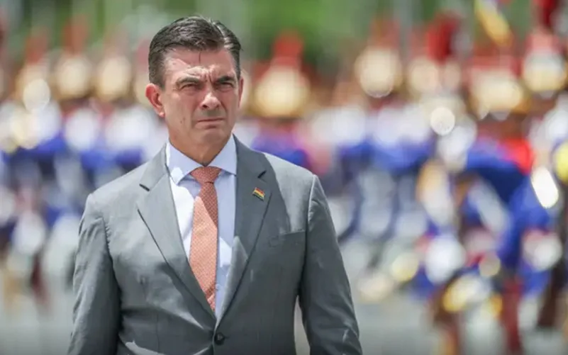 Rodrigo Paz defende no Brasil corredores bioceânicos