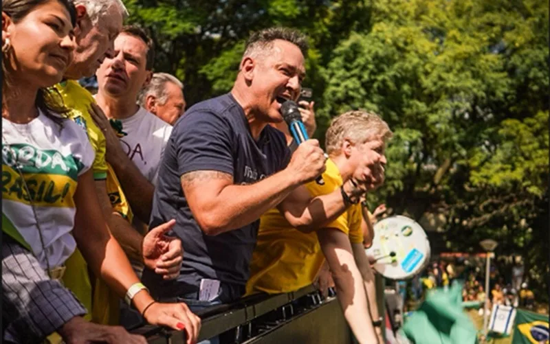 Manifestação “Acorda Brasil” bate no STF e em Lula da Silva