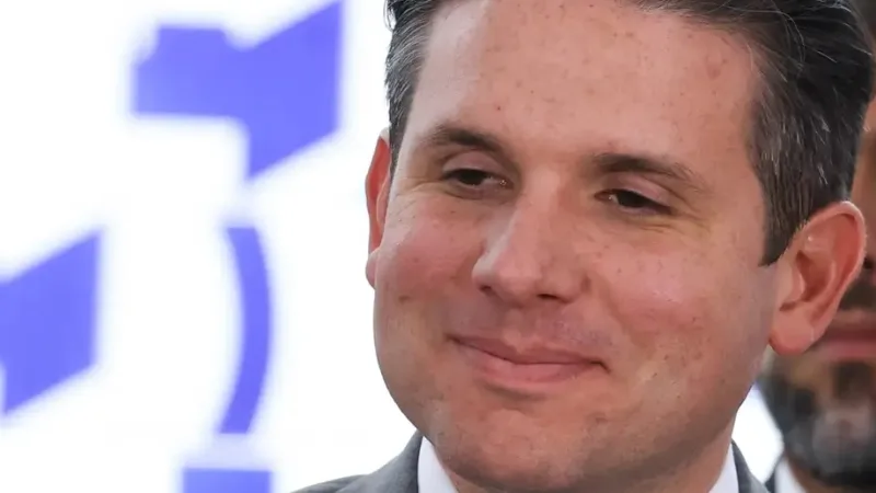 Hugo Motta, presidente da Câmara dos Deputados, durante pronunciamento à Imprensa sobre os entendimentos em tornmo da PEC da Segurança/Lula Marques/Agência Brasil