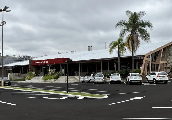 Rede recupera prédio histórico e transforma em showroom