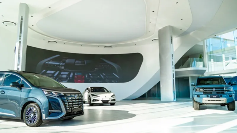 Grupo inaugura loja de carros de luxo de montadora chinesa