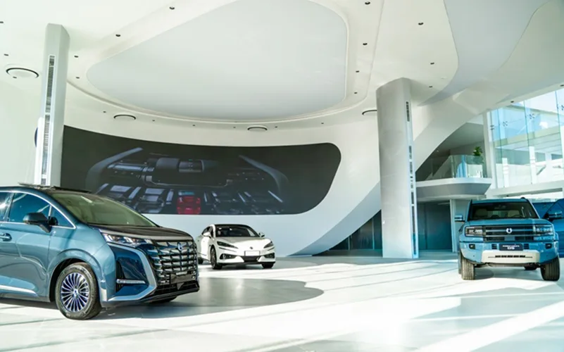 Grupo inaugura loja de carros de luxo de montadora chinesa