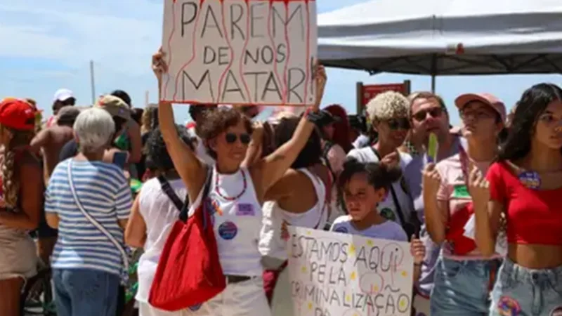 Manifestações marcam o Dia Internacional da Mulher