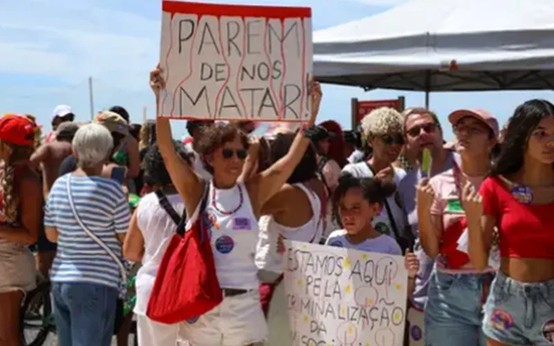 Manifestações marcam o Dia Internacional da Mulher