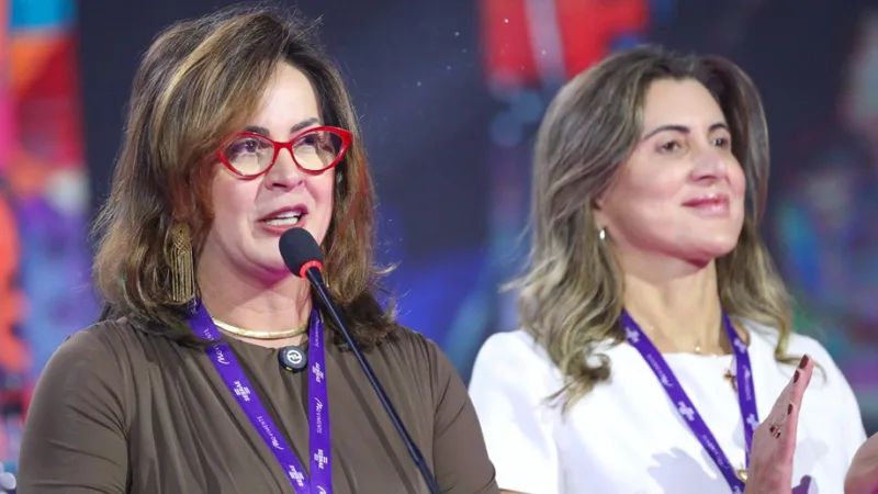 Rose Rainha, do Sebrae-DF, discursa durante a abertura do evento do empreendedorismo voltado para as mulheres chamado Movimente 2026