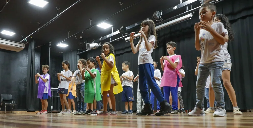 Crianças nas atividades no CEU das Artes de Ceilândia nas ações de combate ao bullying e à violência/Tony Oliveira/Agência Brasília