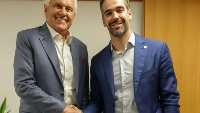 Caiado se encontra com Leite, que reclama da anistia