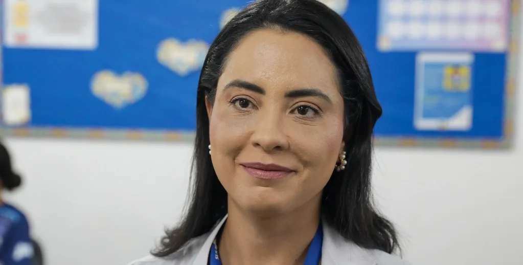 Layara Lisboa, coordenadora da equipe da UBS 5, participou do Programa Saúde na Escola que foi realizado no CEF 5 de Taguatinga/Matheus Borges/Agência Brasília