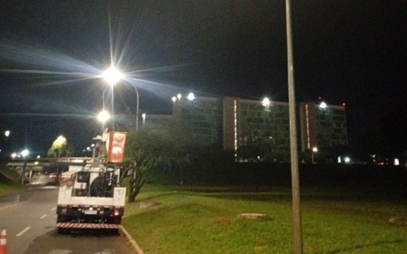 CEB realiza força-tarefa na iluminação do Plano Piloto