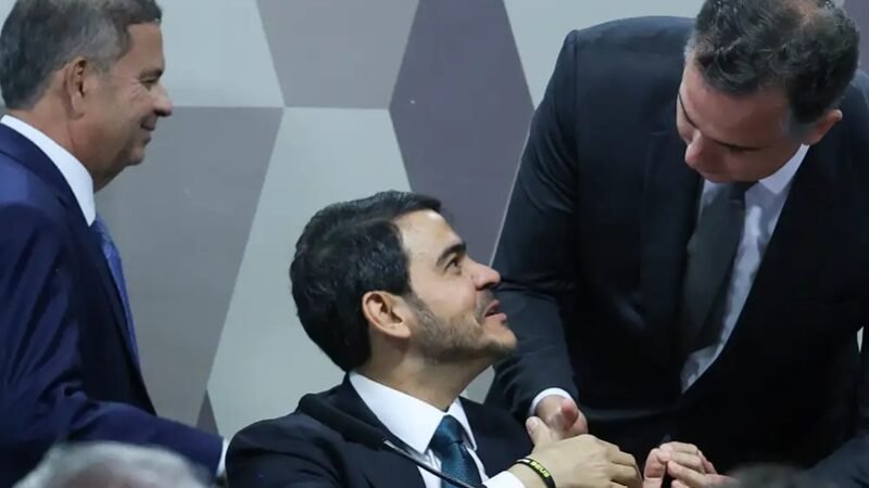 Plenário do Senado analisa indicação de Messias