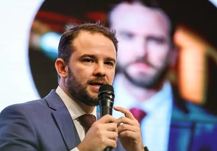 Ministro Dorigan começa agenda internacional