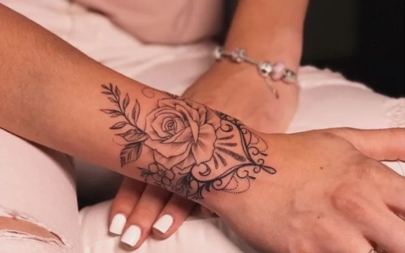 Projeto proíbe uso de imagens de menores em tatuagens