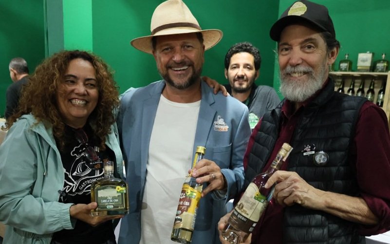 Cachaça de alambique tem selo nacional