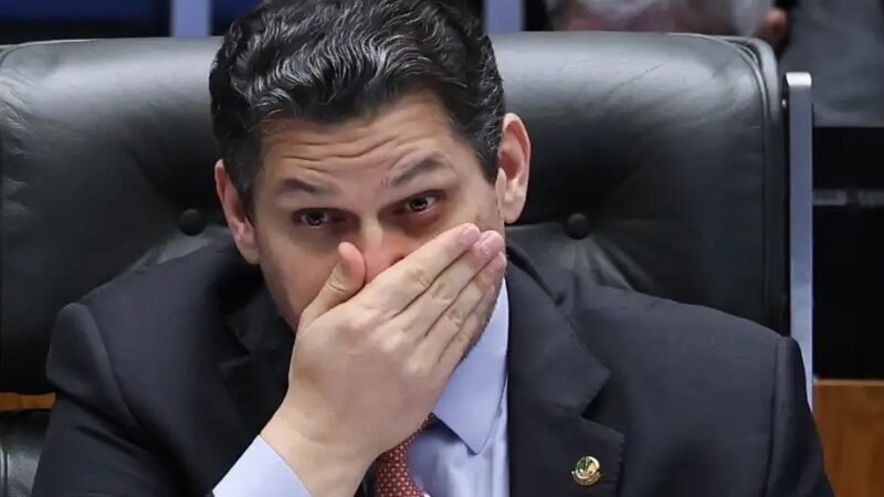 Davi Alcolumbre, senador da República, durante sessão sobre vetos parciais à Lei de Diretrizes Orçamentárias de 2026/Lula Marques/Agência Brasil