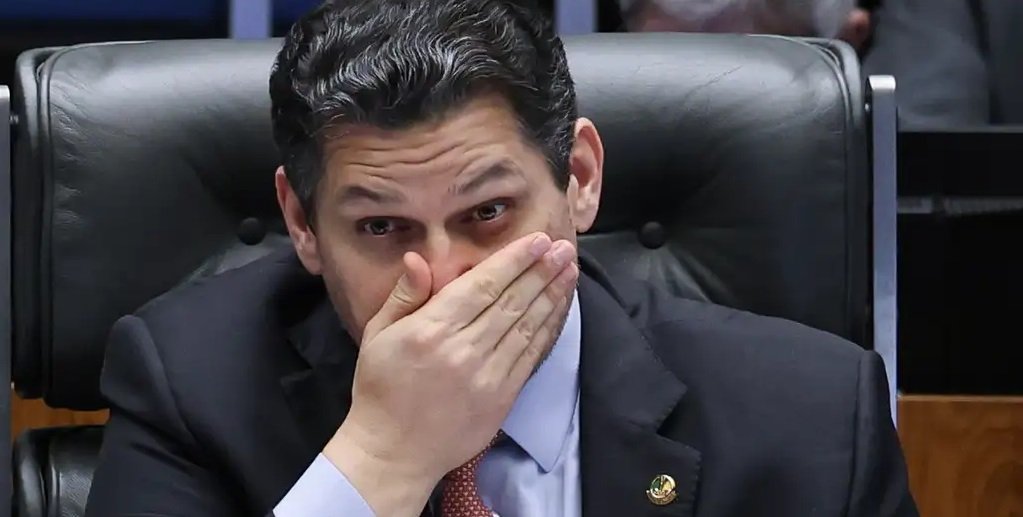 Davi Alcolumbre, senador da República, durante sessão sobre vetos parciais à Lei de Diretrizes Orçamentárias de 2026/Lula Marques/Agência Brasil