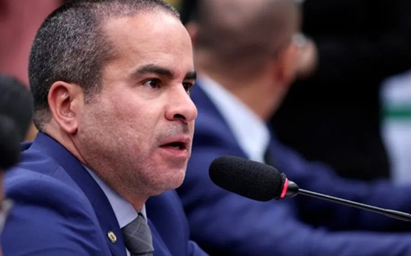 Fred Linhares diz que faltou porque estava doente