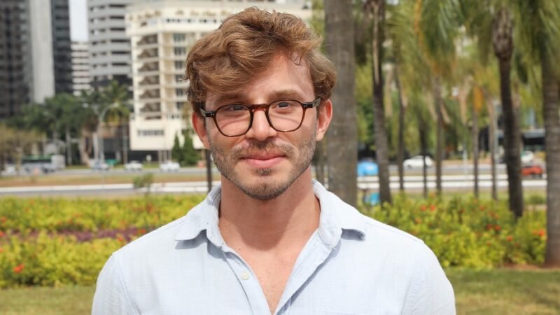 Igor Carvalho, diretor de Aprovação e Licenciamento da Administração do Plano Piloto, no Jardim Burle Marx/Joel Rodrigues/Agência Brasília