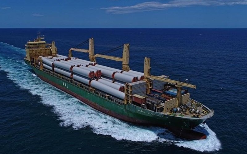 Tripulante de navio é resgatado pela Marinha do Brasil