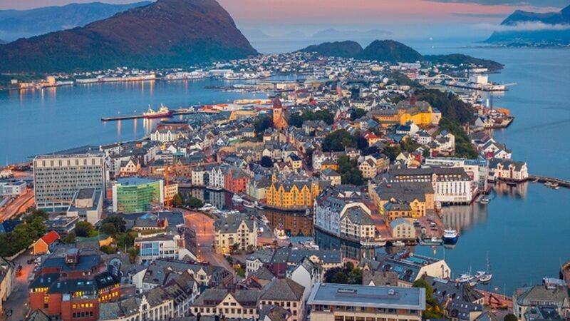 Noruega faz acordo com a França para proteção nuclear