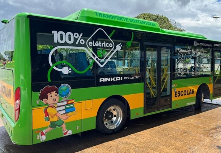 Mercado de ônibus elétricos dispara 450% em maio