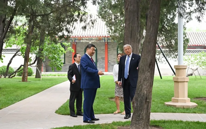 Trump recebe Xi Jinping em base perto de Washington