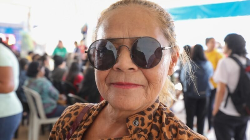 Eva Conceição mora em Ceilândia e disse que gostou da 5ª edição do GDF na Sua Porta, porque facilitou as consultas médicas/Paulo H. Carvalho/Agência Brasília