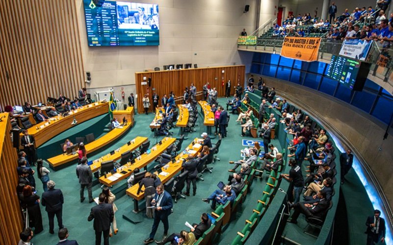 Comissão questiona 37 pontos do orçamento do DF