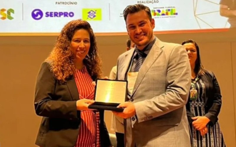 Gestão de Capitólio lidera ranking de governança e recebe prêmio
