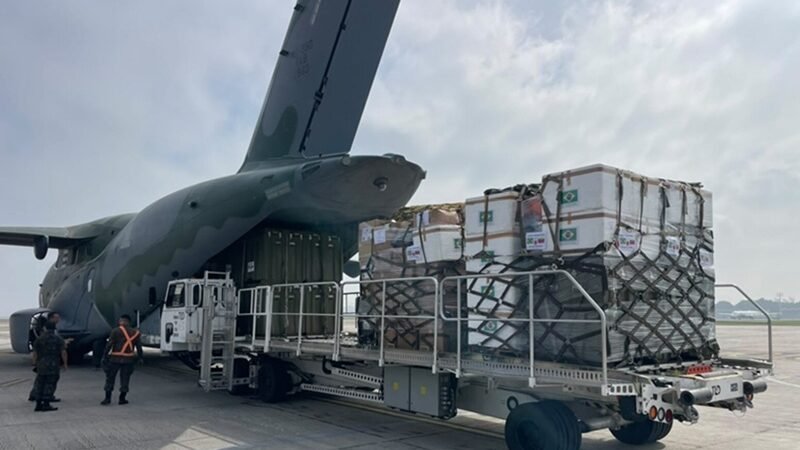 Brasil prepara terceiro voo com medicamentos para a Venezuela