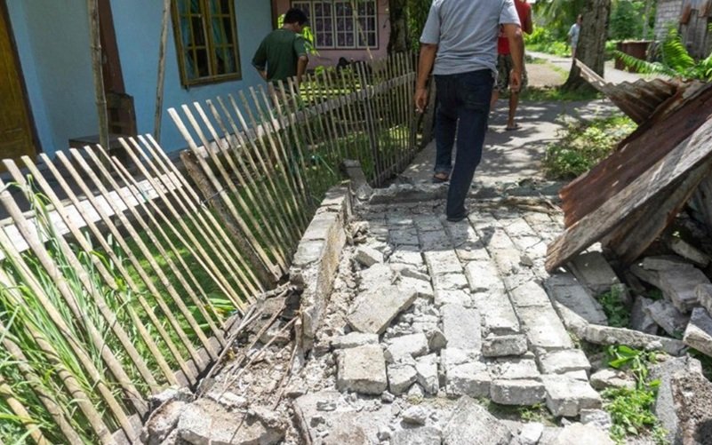 Terremoto provocou um tsunami nas Filipinas