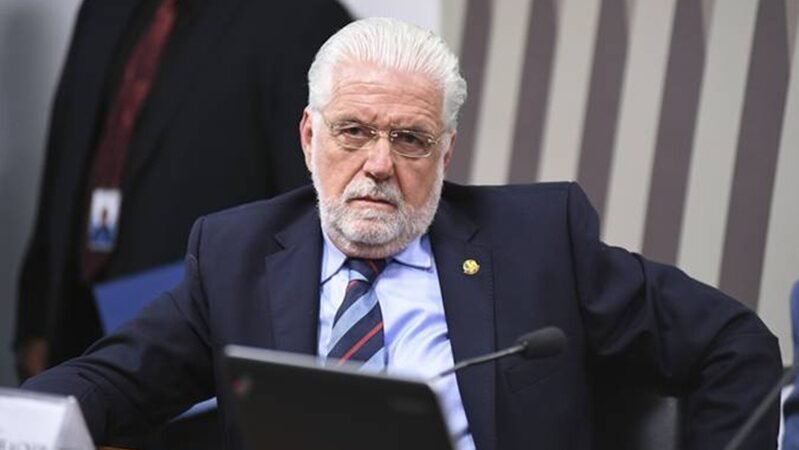 Jaques Wagner deixou a liderança do governo no Senado