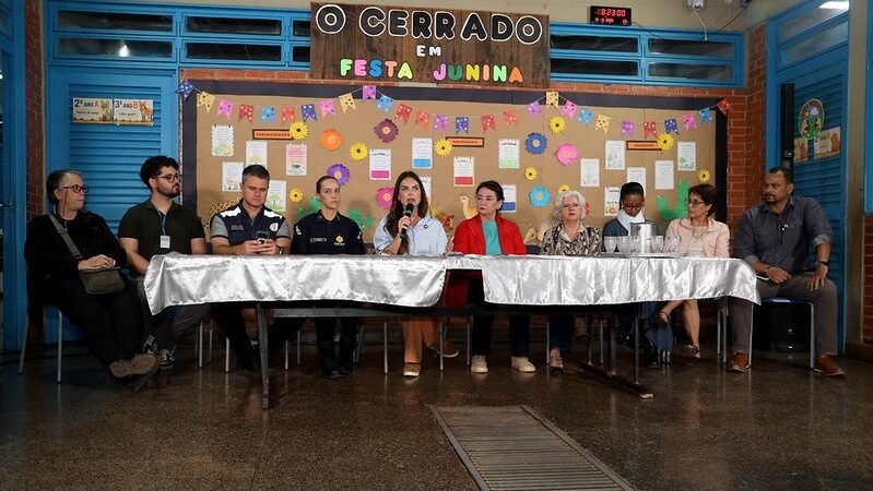 Moradores cobram água e esgoto para Serrinha do Paranoá