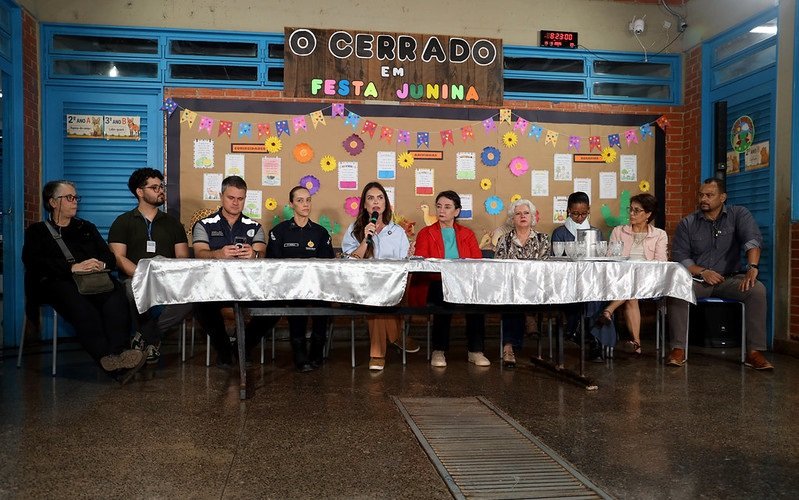 Moradores cobram água e esgoto para Serrinha do Paranoá