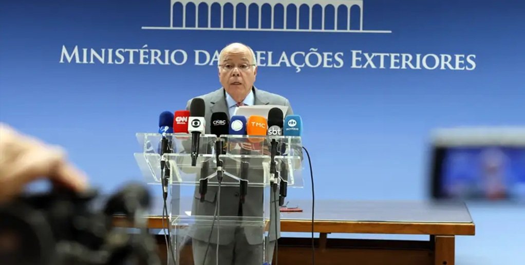 Mauro Vieira durante declaração à imprensa a respeito do anúncio da imposição de tarifas contra produtos brasileiros pelos EUA/Valter Campanato/Agência Brasil