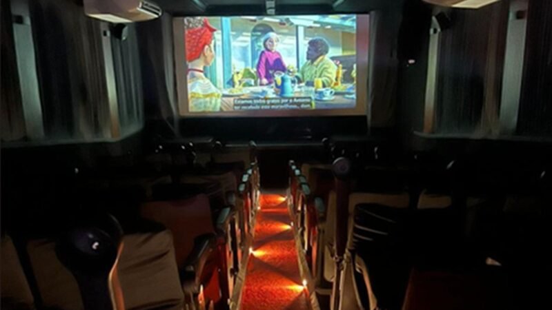 Cinema itinerante e gratuito inicia turnê pelo Brasil em Manaus