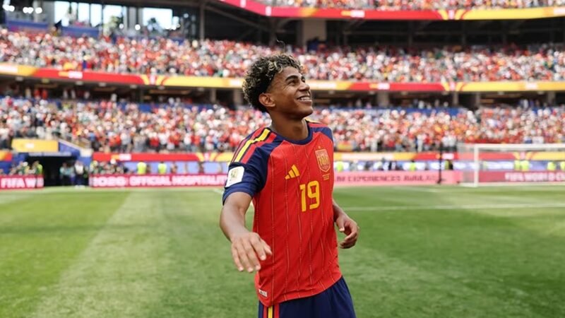 Copa do Mundo: colonizador e colônia frente a frente