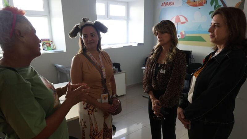 Rejane Suxberger, da Vara da Infância e Juventude, foi recebida no Hospital da Criança de Brasília José de Alencar/TJDF
