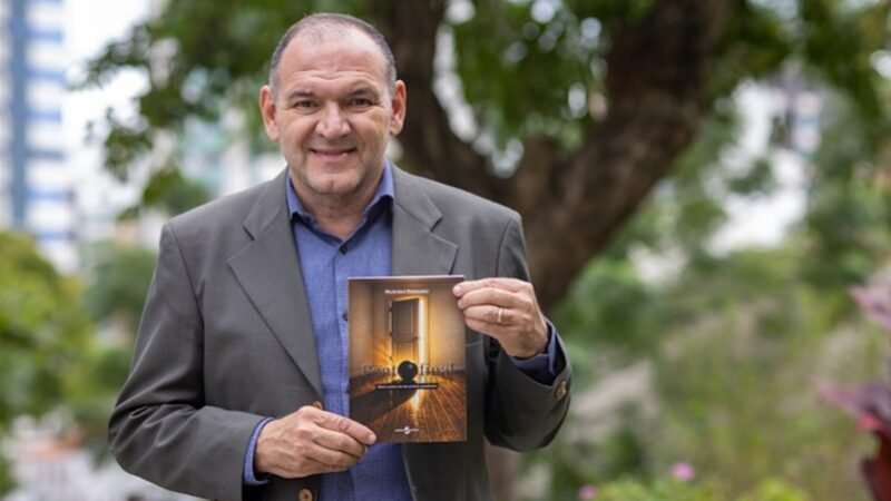 Jornalista lança obra de poesia sobre memórias da pandemia