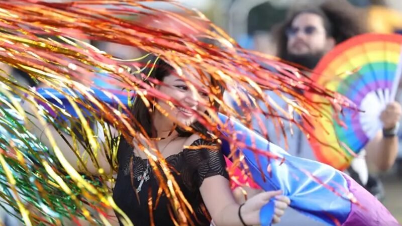 Parada Brasília Orgulho mistura diversão e conscientização
