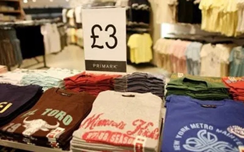 União Europeia proíbe descarte de roupa não vendida